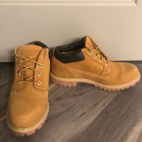Men’s Timberland Boots - Picture 2 of 2